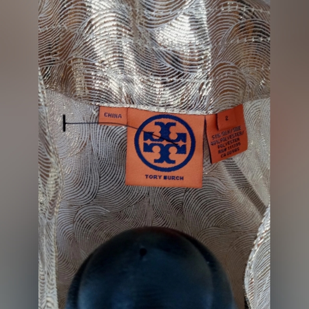 Tory Burch Silk Blend Luxe Gold Metallic Top $350 Stephanie Collection. Like New - Picture 5 of 13